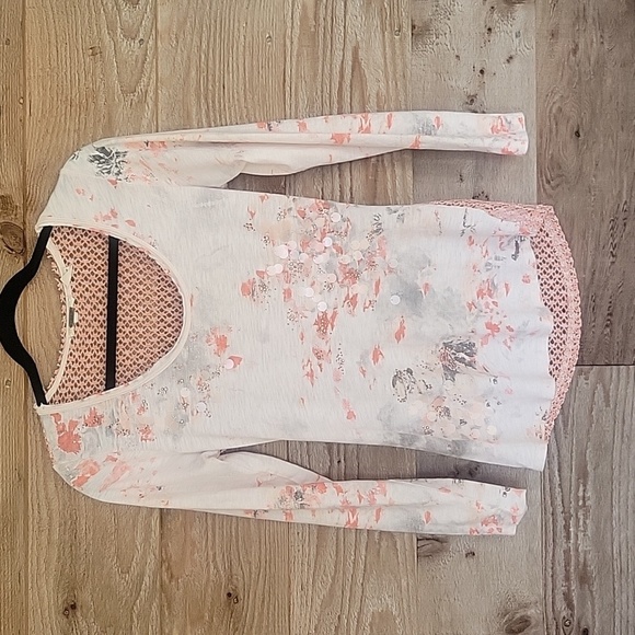 Miss Me White and Peach Flora Printed Top with Paillettes and Crochet Back Small - Picture 1 of 9